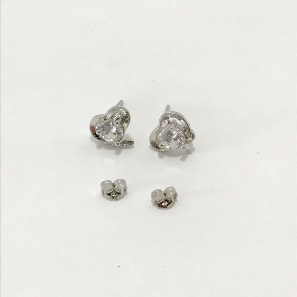 🔥Silver 925 Heart Stud Small Kids Earrings - Picture 4 of 6